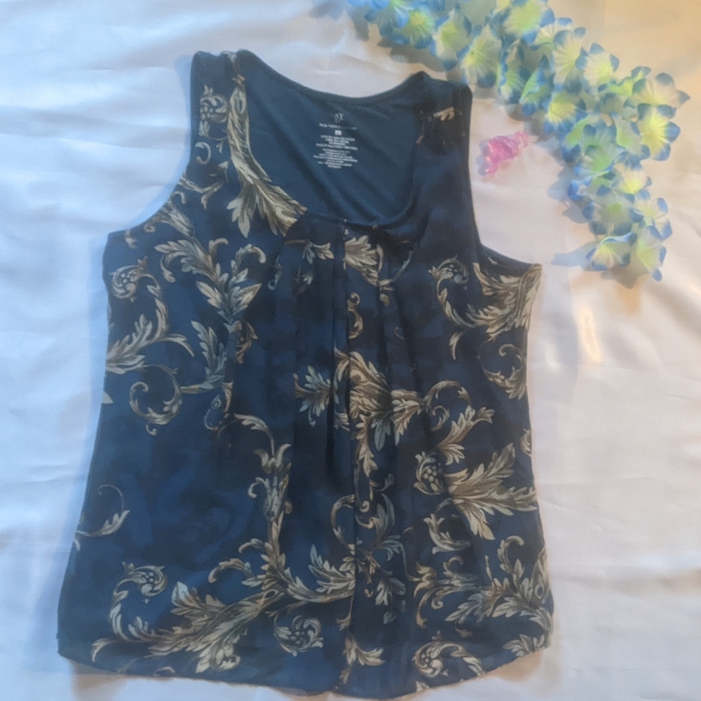 New York and Company dark blue and tan women's blouse size M